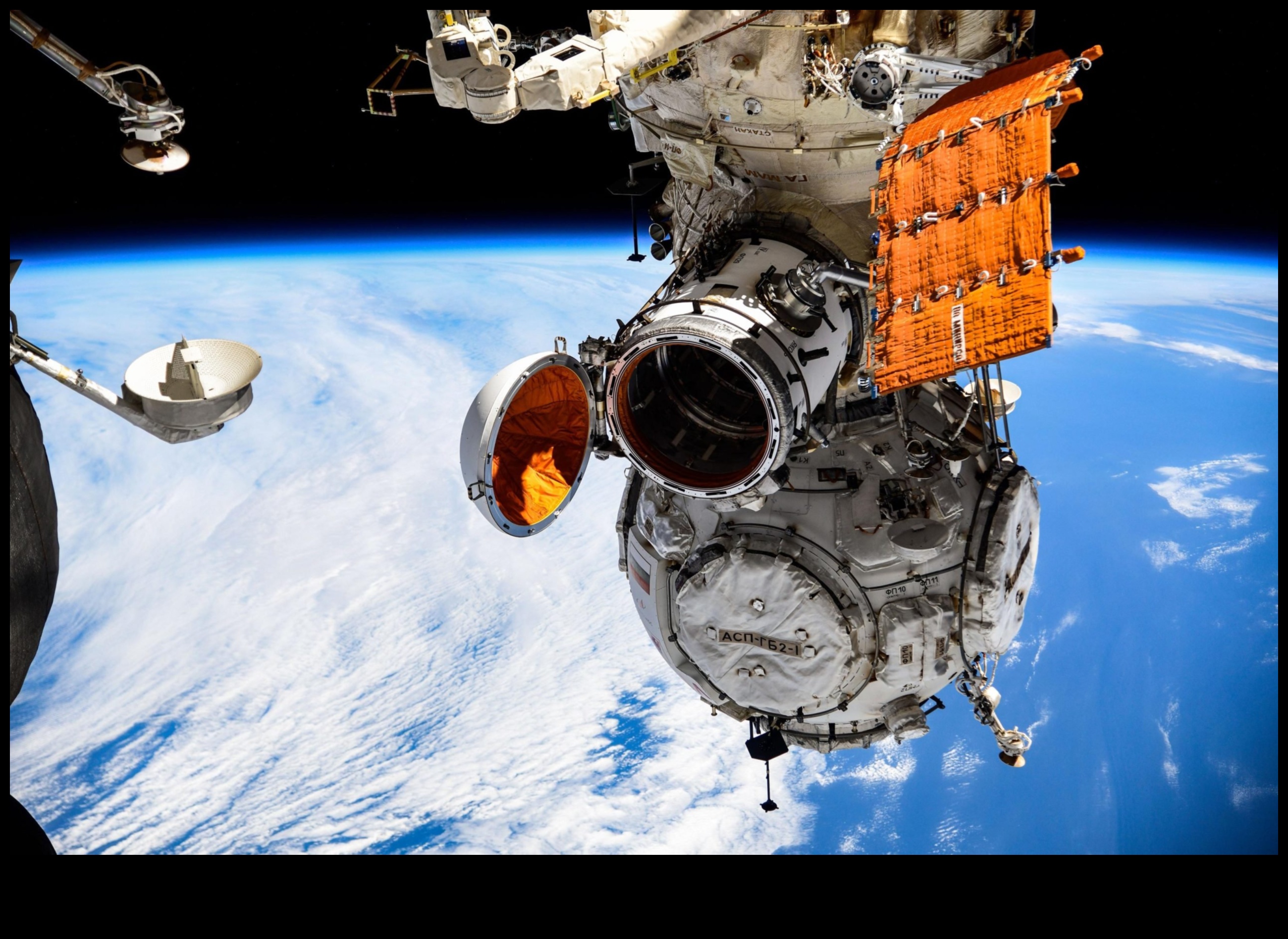 Orbitālā eiforija Bezsvara svētlaime kosmosā 4 Orbitālā eiforija: svētlaimīgi mirkļi nulles gravitācijas zonā