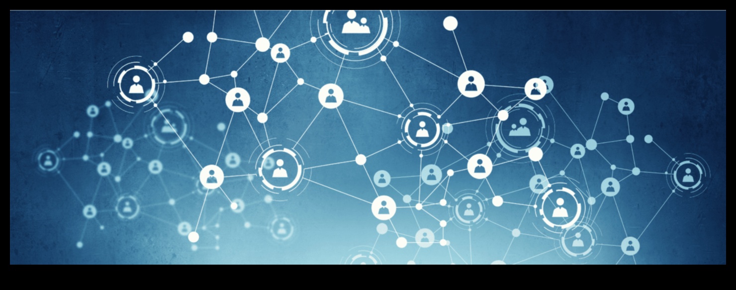 Analītiskās auras – Atslēga sociālo mediju meistarības atrašanai 2 Analītiskās auras: izgaismojot ceļu uz sociālo mediju meistarību