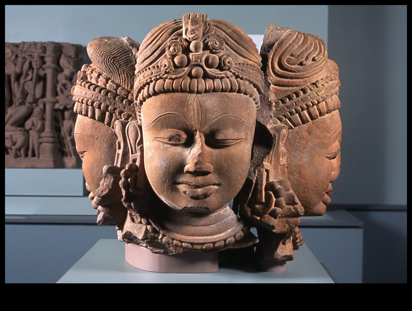 Rituālistisks skaistums Seno kultūru sakrālā māksla 3 Rituālistisks skaistums: sakrālās mākslas izpratne senajās kultūrās