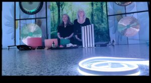 Serenity Symphony Ceļvedis dzīves melodiju harmonizēšanai ceļu efektīvām relaksācijas metodēm