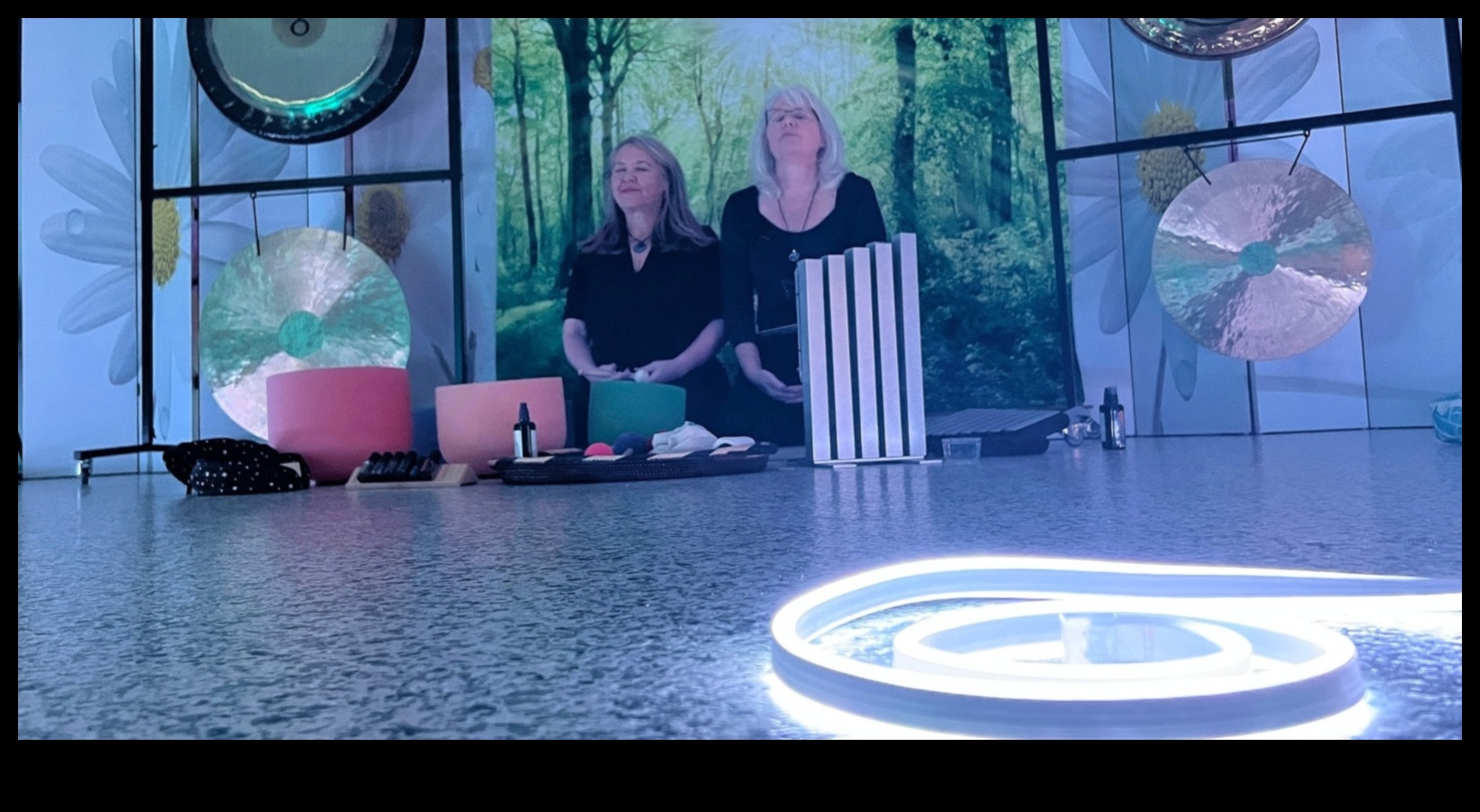 Serenity simfonija Harmoniskas dzīves ceļvedis 1 Serenity simfonija: savas dzīves saskaņošana ar relaksācijas paņēmieniem