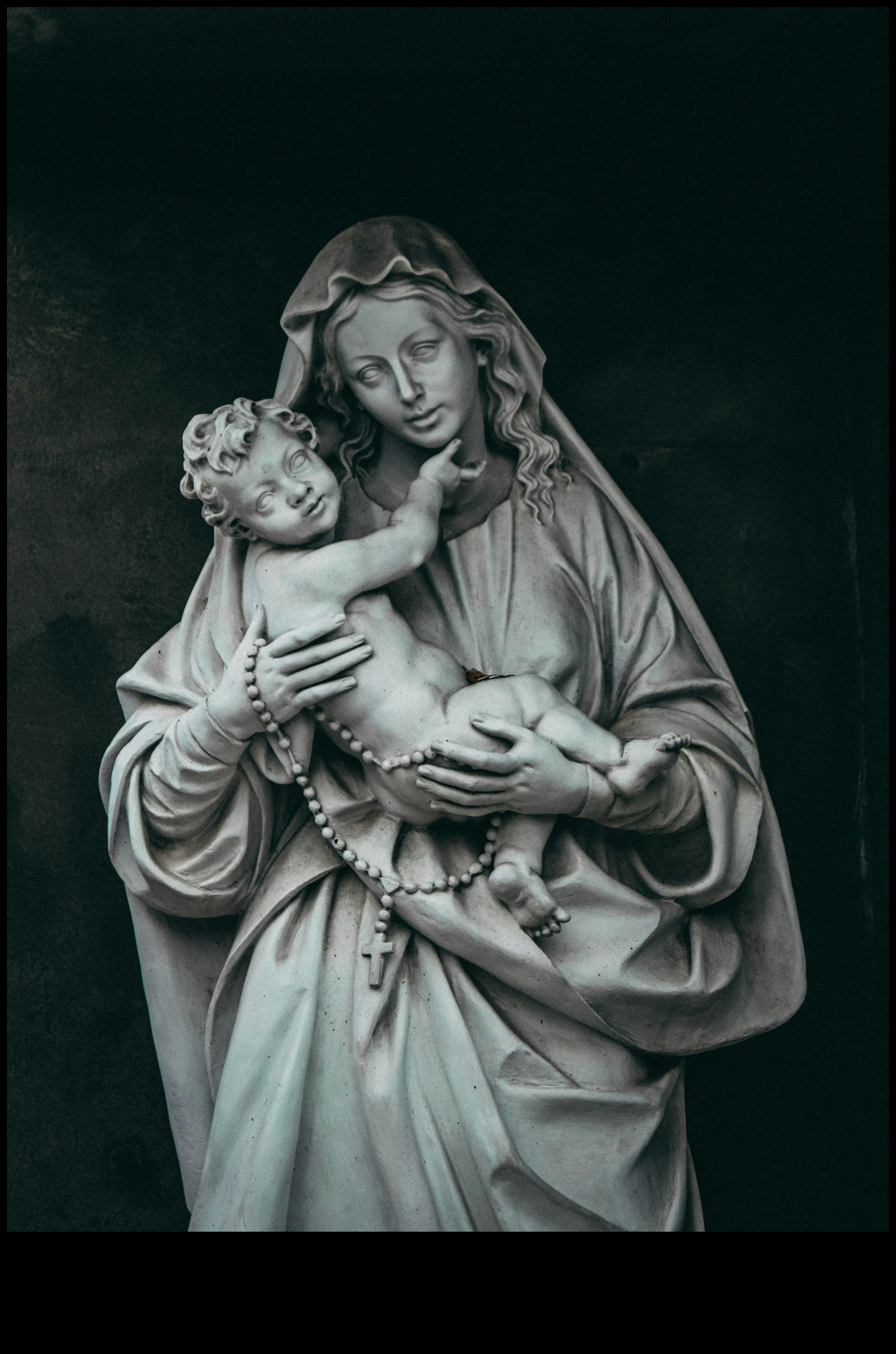 Veidots miers: viduslaiku akmens grebumi kā mākslinieciskas izpausmes